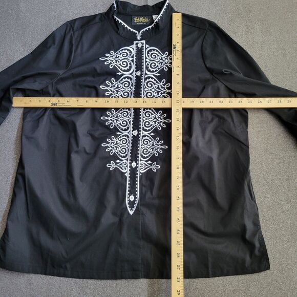 Bob Mackie 1X Black White Embroidered Tunic Buttoned Top Asian 1540 - Picture 6 of 8